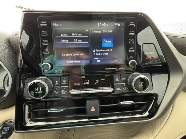 2022 Toyota Highlander XLE FWD