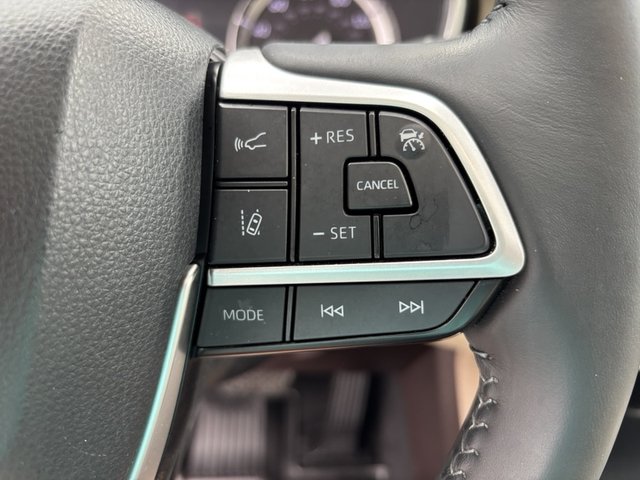 2022 Toyota Highlander XLE FWD