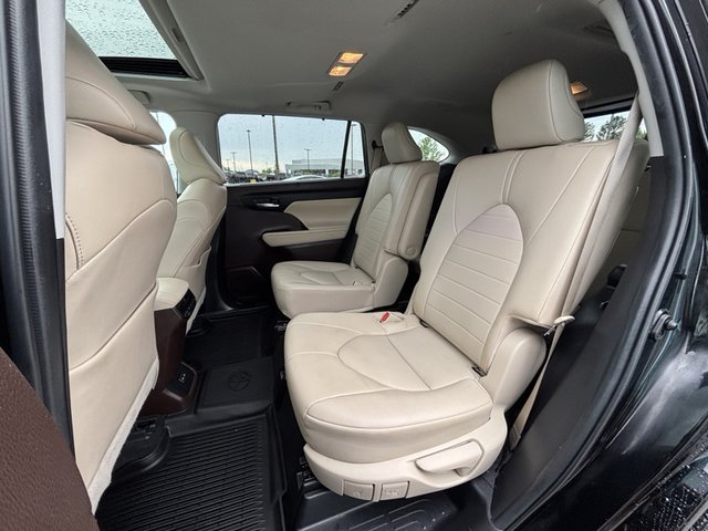 2022 Toyota Highlander XLE FWD