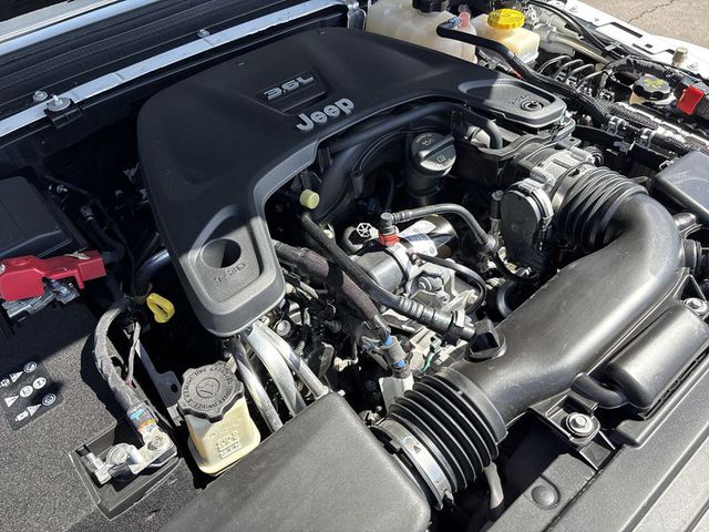 2020 Jeep Wrangler Unlimited Sahara Altitude 4WD