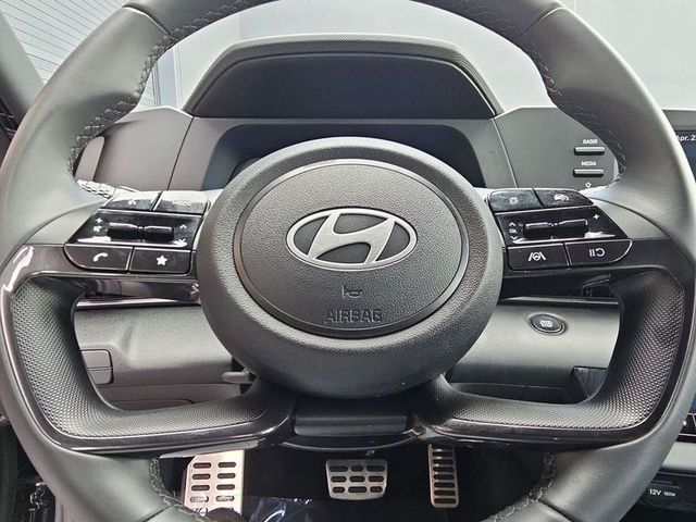 2025 Hyundai Elantra SE AWD