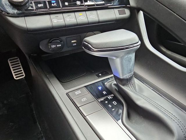 2025 Hyundai Elantra SE AWD