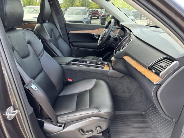 2023 Volvo XC90 B6 AWD Plus 6P