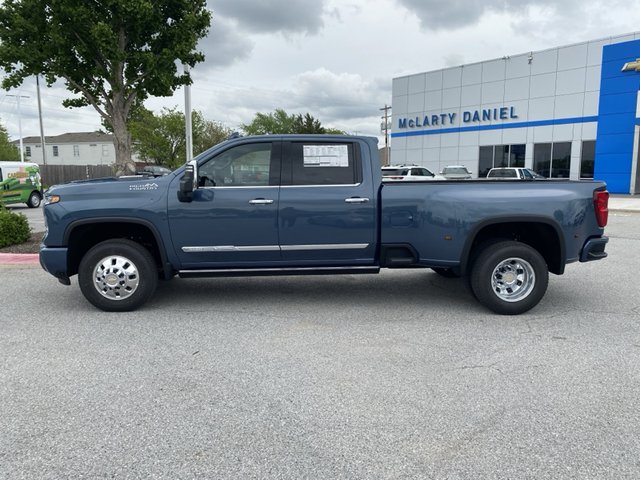 2025 Chevrolet Silverado 3500HD High Country 4WD 172WB
