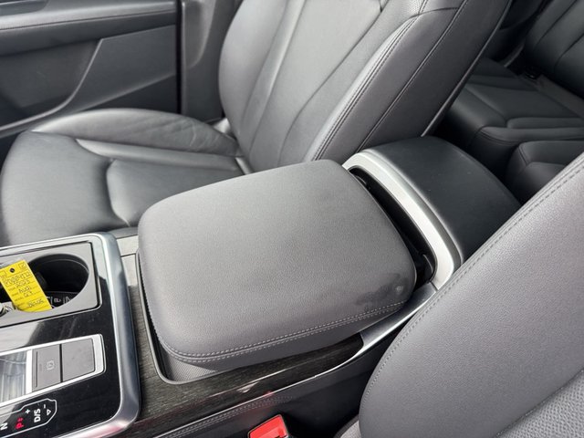 2023 Audi Q7 Premium Plus 45 TFSI Quattro