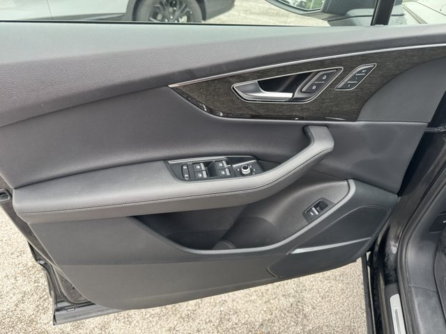 2023 Audi Q7 Premium Plus 45 TFSI Quattro