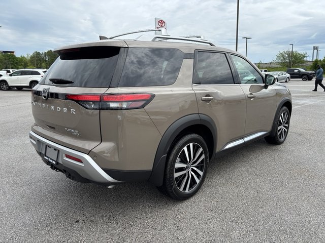 2024 Nissan Pathfinder Platinum 4WD