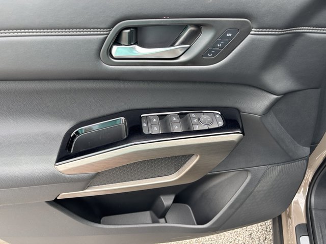 2024 Nissan Pathfinder Platinum 4WD