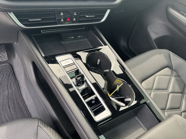 2024 Volkswagen Atlas 2.0T SE w/Tech FWD Cross Spo
