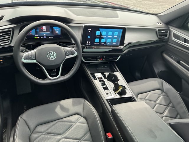 2024 Volkswagen Atlas 2.0T SE w/Tech FWD Cross Spo