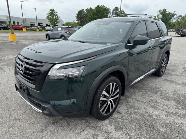 2023 Nissan Pathfinder Platinum 2WD