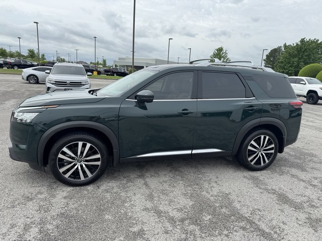 2023 Nissan Pathfinder Platinum 2WD