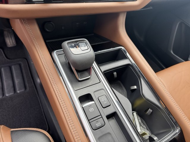 2023 Nissan Pathfinder Platinum 2WD