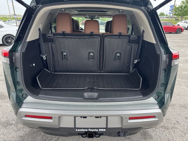 2023 Nissan Pathfinder Platinum 2WD