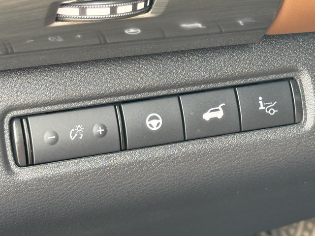 2023 Nissan Pathfinder Platinum 2WD