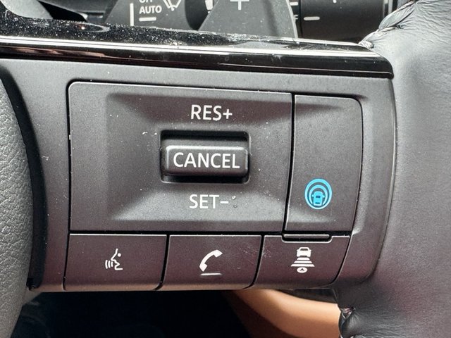 2023 Nissan Pathfinder Platinum 2WD