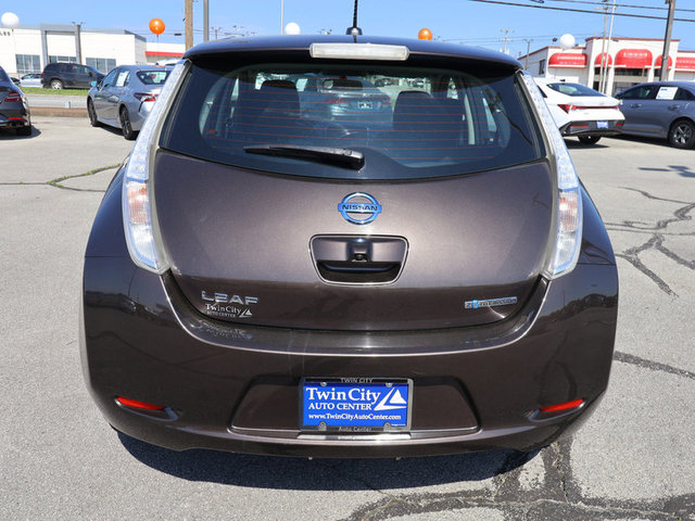 2016 Nissan LEAF SV