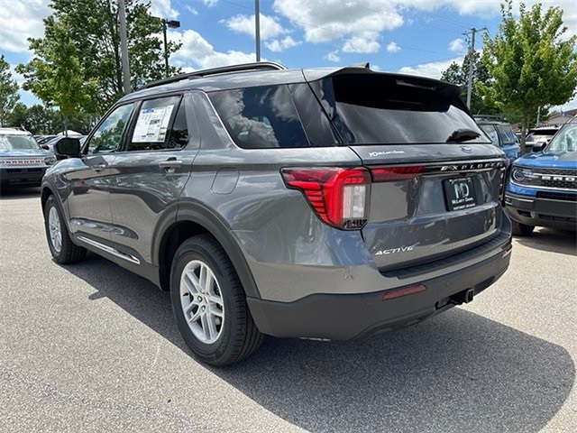 2025 Ford Explorer Active RWD