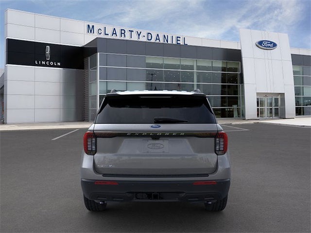 2025 Ford Explorer Active RWD