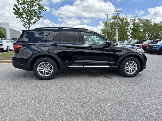 2025 Ford Explorer Active RWD