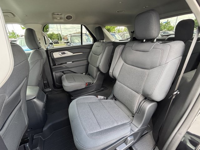 2025 Ford Explorer Active RWD