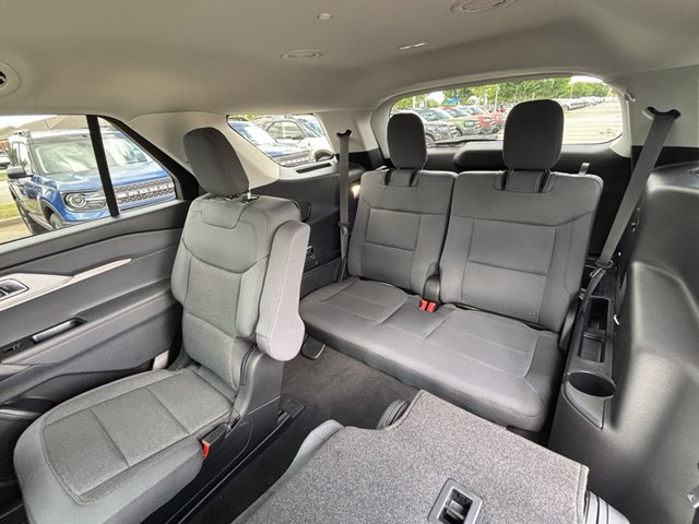 2025 Ford Explorer Active RWD