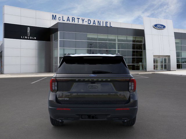 2025 Ford Explorer Active RWD