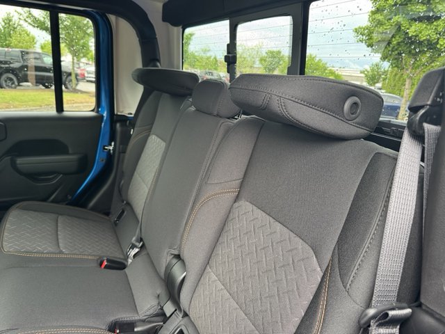 2025 Jeep Gladiator Mojave 4WD
