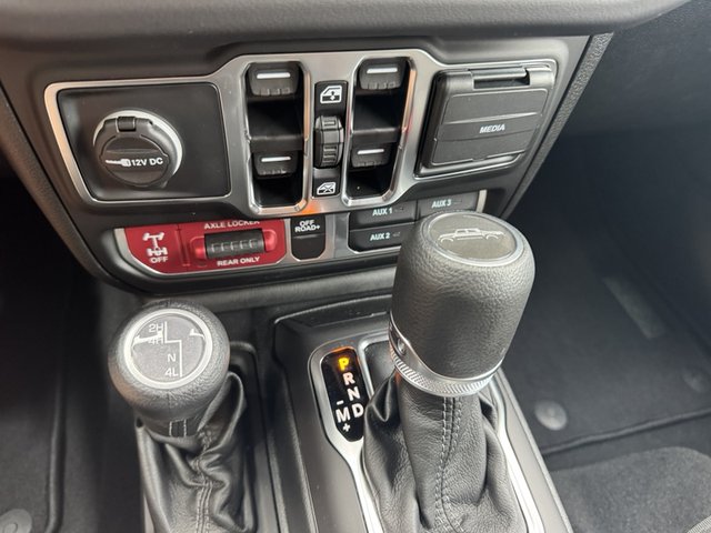 2025 Jeep Gladiator Mojave 4WD