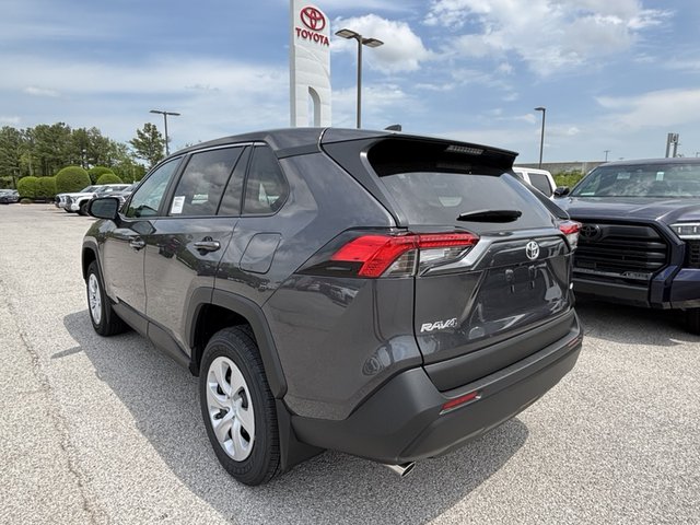 2025 Toyota RAV4 LE FWD
