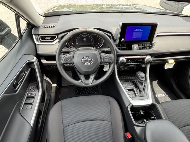 2025 Toyota RAV4 LE FWD
