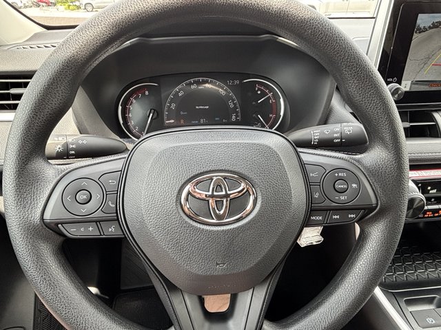 2025 Toyota RAV4 LE FWD