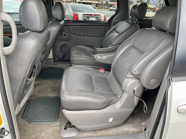 2005 Toyota Sienna XLE 7-Pass FWD