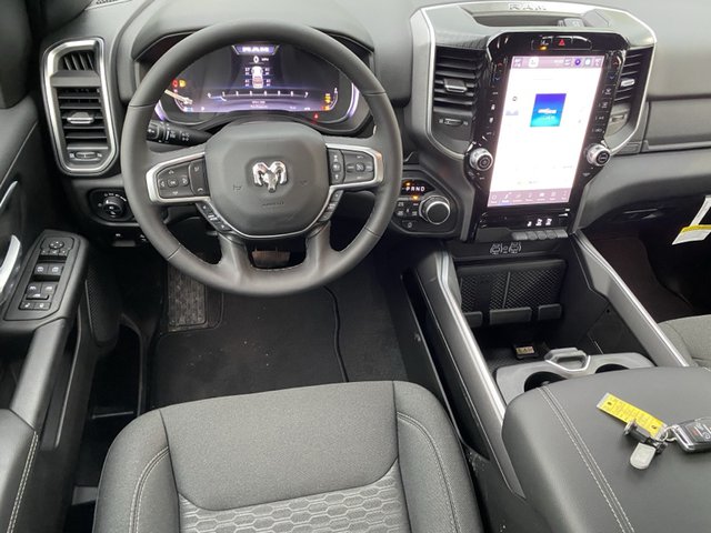 2025 Ram 1500 Big Horn 4WD 5ft7 Box