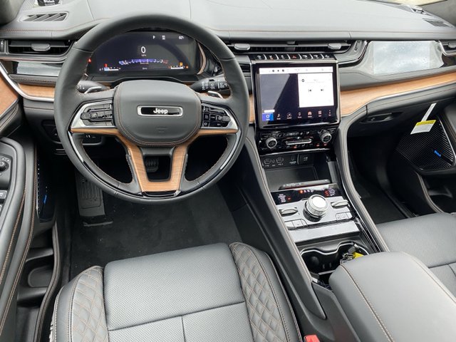 2025 Jeep Grand Cherokee Summit Reserve 4WD