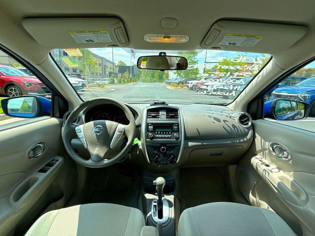 2016 Nissan Versa SV