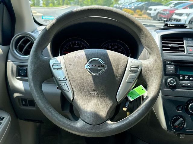 2016 Nissan Versa SV