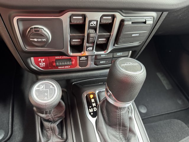 2025 Jeep Gladiator Mojave 4WD