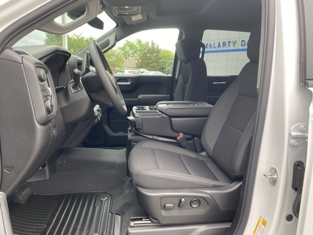 2025 Chevrolet Silverado 1500 Custom 4WD 147WB