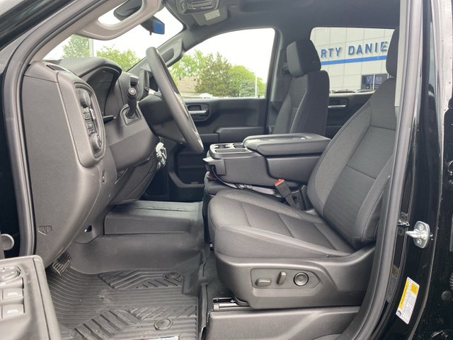 2025 Chevrolet Silverado 1500 Custom Trail Boss 4WD 147WB