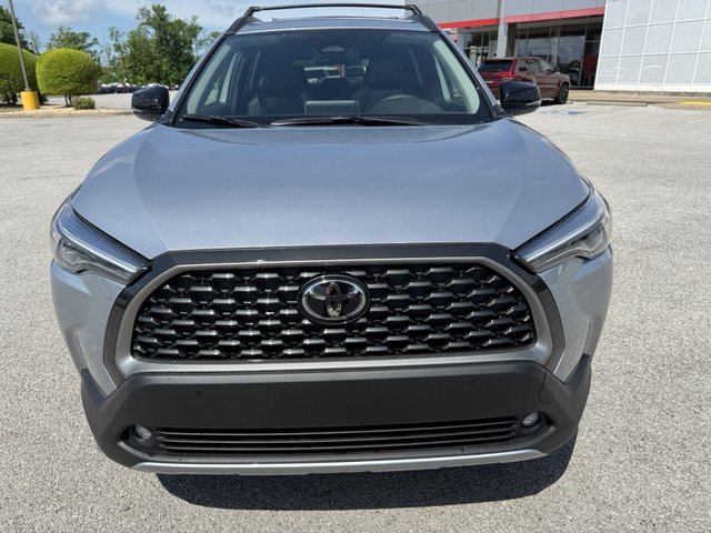 2025 Toyota Corolla XLE FWD Cross