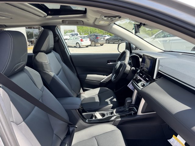 2025 Toyota Corolla XLE FWD Cross