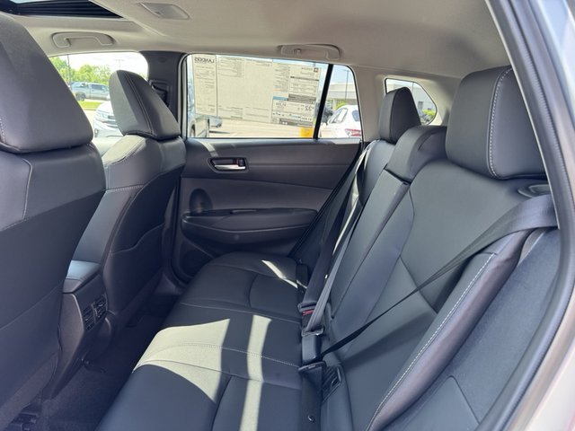 2025 Toyota Corolla XLE FWD Cross