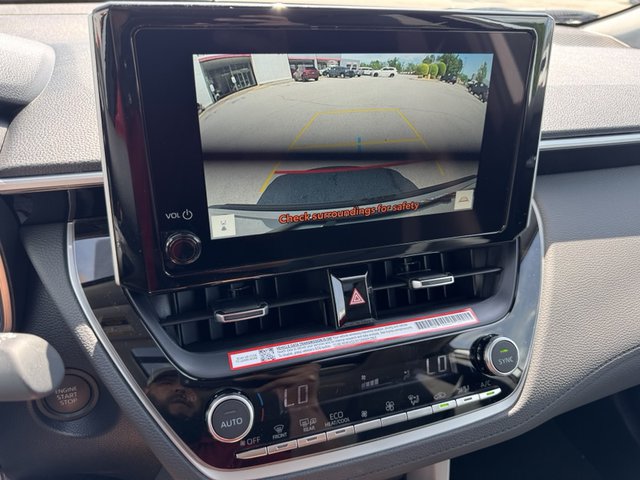 2025 Toyota Corolla XLE FWD Cross