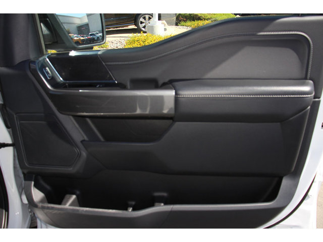 2022 Ford F-150 XLT 2WD 5.5ft Box