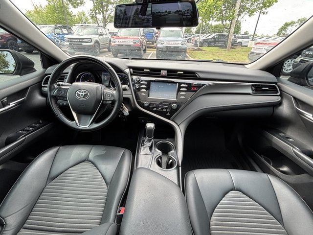 2019 Toyota Camry SE