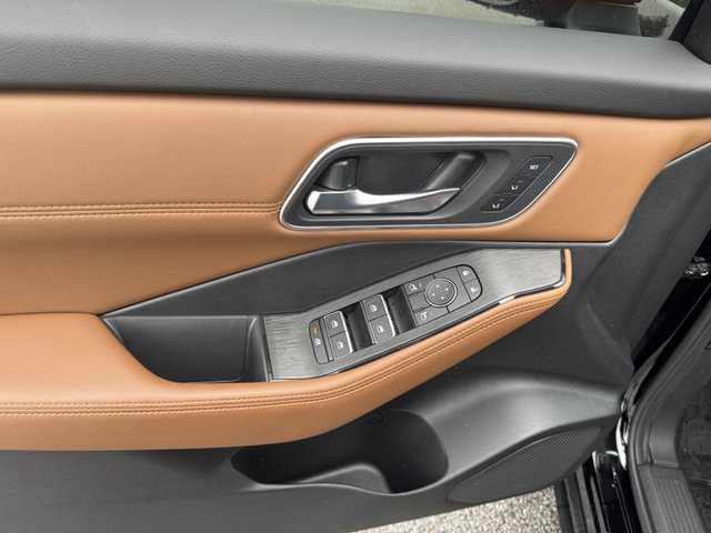 2024 Nissan Rogue Platinum AWD