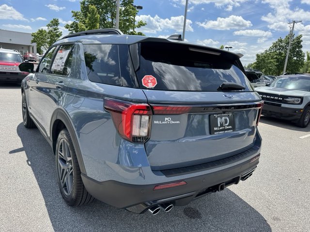 2025 Ford Explorer ST 4WD