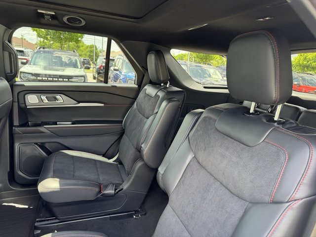 2025 Ford Explorer ST 4WD