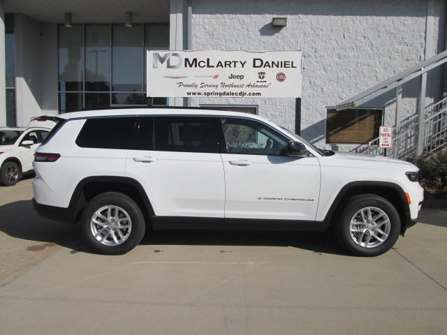 2025 Jeep Grand Cherokee Laredo 2WD L